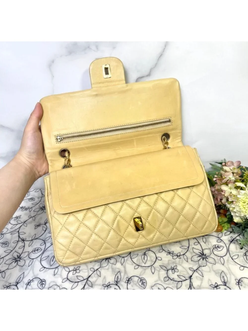 Chanel Vintage Turnlock Quilted Beige Shoulder Bag